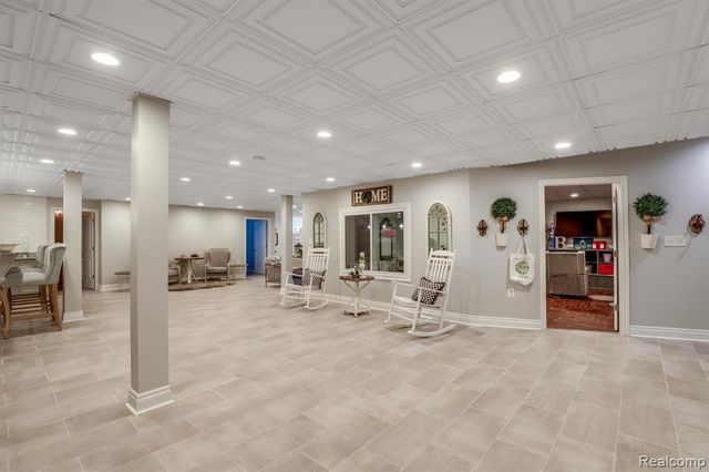 3960 Harvest Creek Court, Rochester, MI 48306