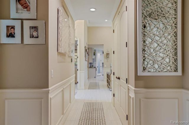 3960 Harvest Creek Court, Rochester, MI 48306