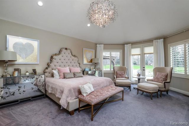 3960 Harvest Creek Court, Rochester, MI 48306