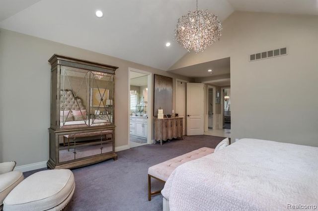 3960 Harvest Creek Court, Rochester, MI 48306