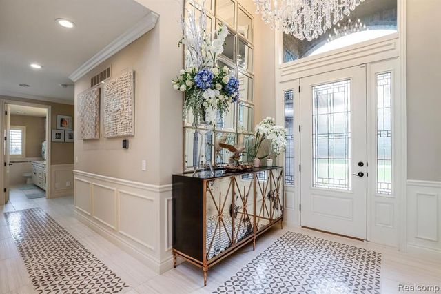 3960 Harvest Creek Court, Rochester, MI 48306