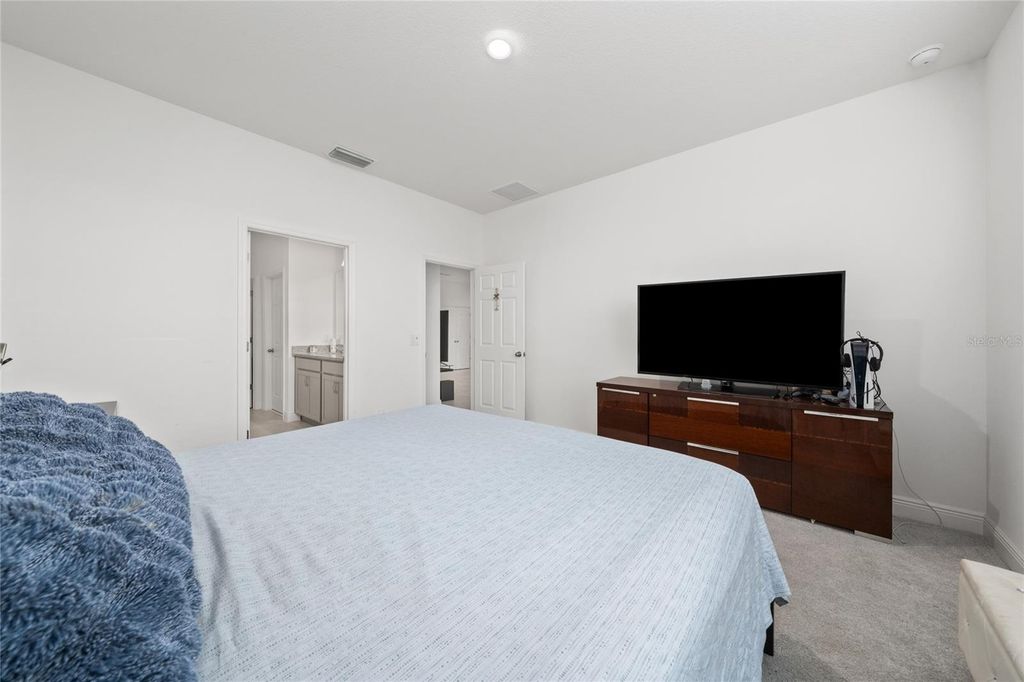 Image 21 of property listing at 1867 LAKE INDIGO ROAD, Groveland, FL 34736