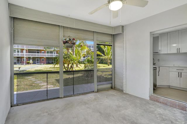 161 NE 10th Ave 14A, Hallandale Beach, FL 33009