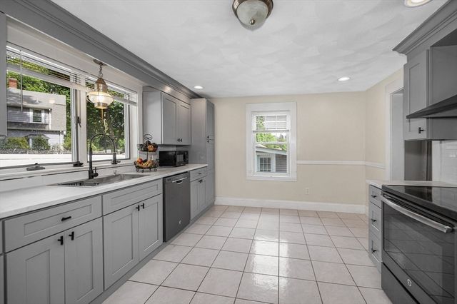 202 Salem St, Wakefield, MA 01880