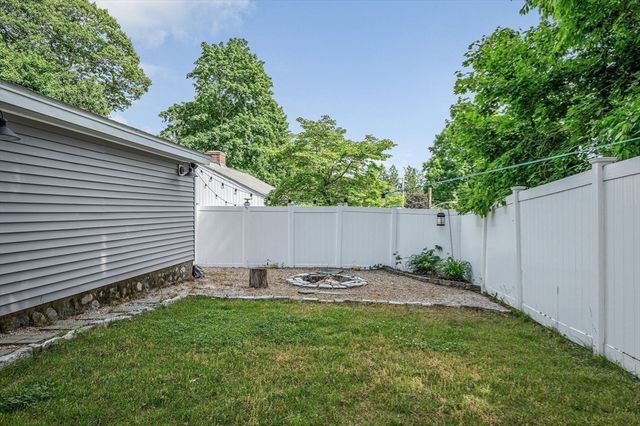 202 Salem St, Wakefield, MA 01880
