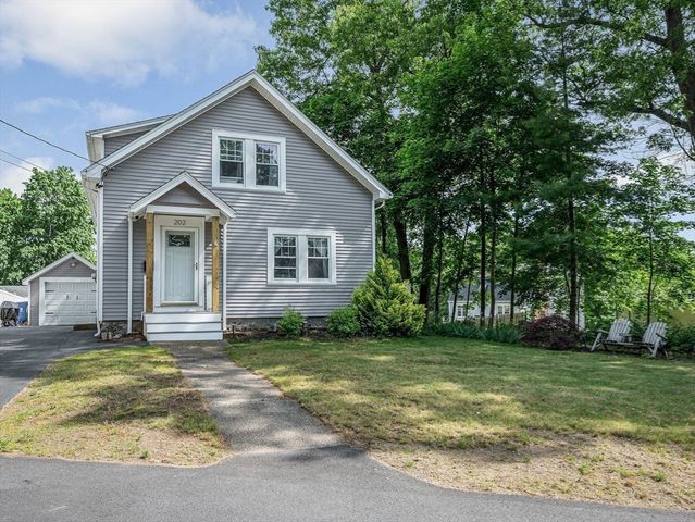 202 Salem St, Wakefield, MA 01880