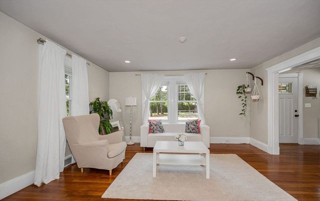 202 Salem St, Wakefield, MA 01880