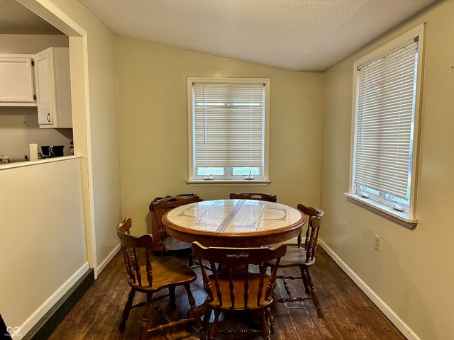 1779 E Little Bear Road, Connersville, IN 47331