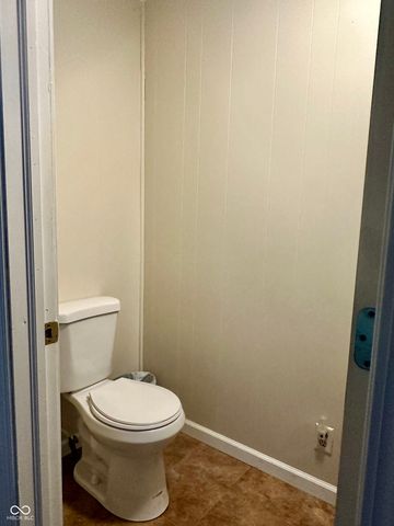 1779 E Little Bear Road, Connersville, IN 47331