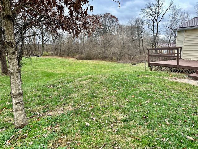 1779 E Little Bear Road, Connersville, IN 47331