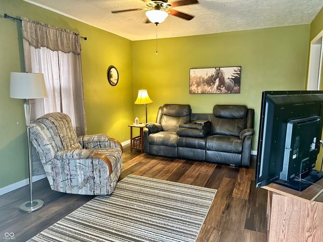 1779 E Little Bear Road, Connersville, IN 47331