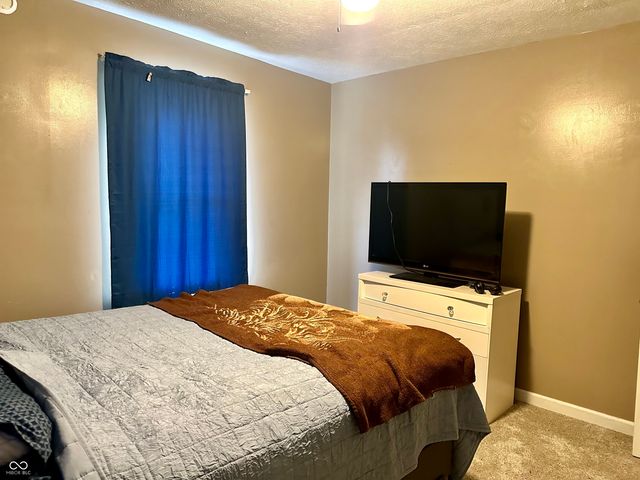 1779 E Little Bear Road, Connersville, IN 47331