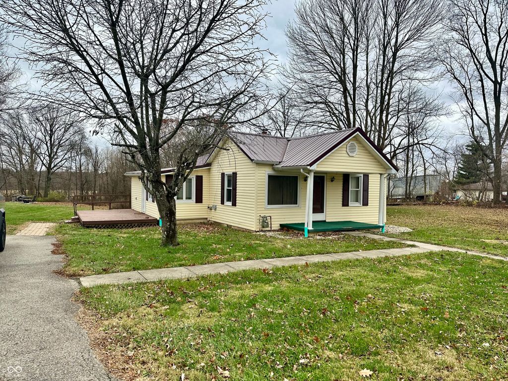 1779 E Little Bear Road, Connersville, IN 47331
