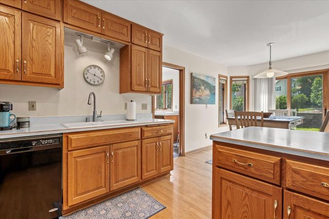 W168N5039 Stonefield ROAD, Menomonee Falls, WI 53051