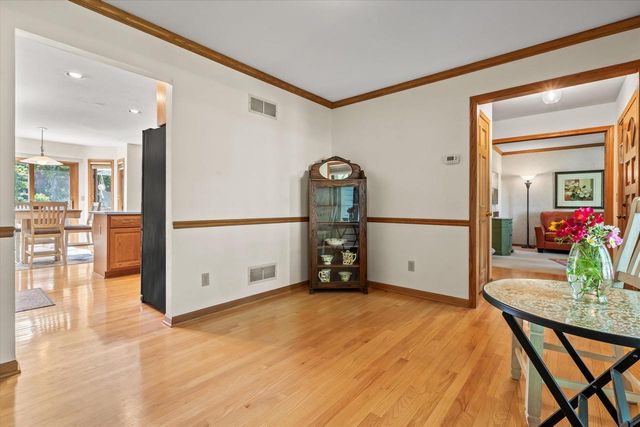 W168N5039 Stonefield ROAD, Menomonee Falls, WI 53051