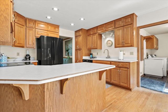 W168N5039 Stonefield ROAD, Menomonee Falls, WI 53051