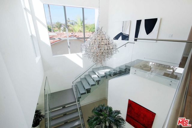 429 N Sweetzer Avenue, Los Angeles, CA 90048