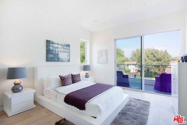 429 N Sweetzer Avenue, Los Angeles, CA 90048