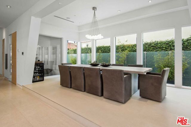 429 N Sweetzer Avenue, Los Angeles, CA 90048