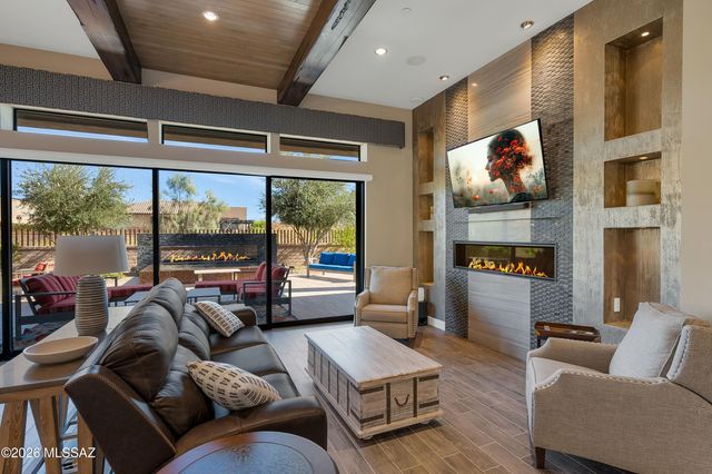 14180 N Los Saguaros Drive, Marana, AZ 85658