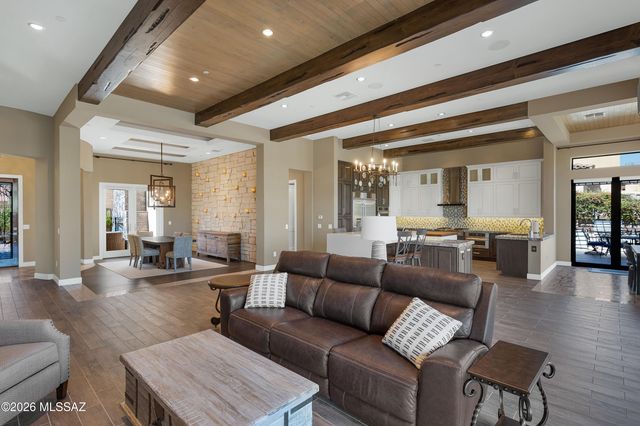 14180 N Los Saguaros Drive, Marana, AZ 85658