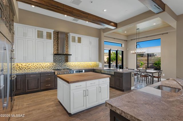 14180 N Los Saguaros Drive, Marana, AZ 85658