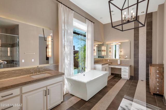 14180 N Los Saguaros Drive, Marana, AZ 85658