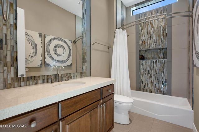 14180 N Los Saguaros Drive, Marana, AZ 85658