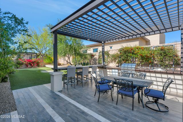 14180 N Los Saguaros Drive, Marana, AZ 85658