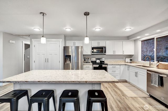 7843 NE 146th Street, Kenmore, WA 98028