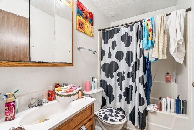 780 Ryan Ave, Hiawatha, IA 52233