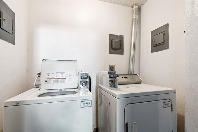 780 Ryan Ave, Hiawatha, IA 52233