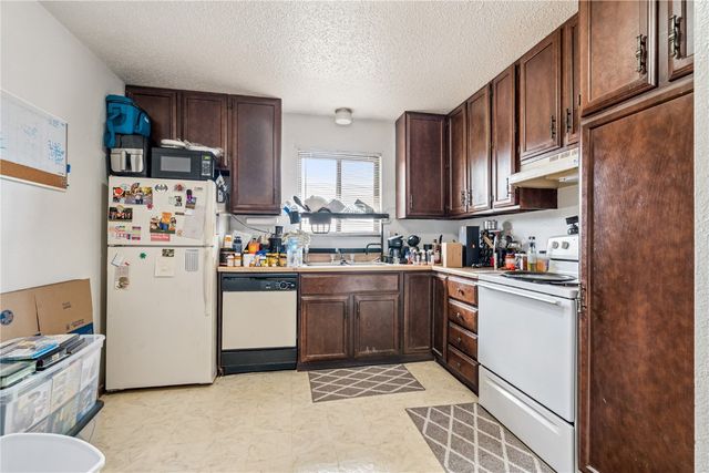 780 Ryan Ave, Hiawatha, IA 52233