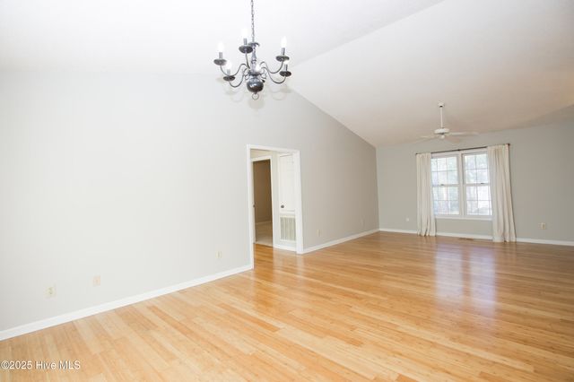 65 Live Oak Lane, Pinehurst, NC 28374