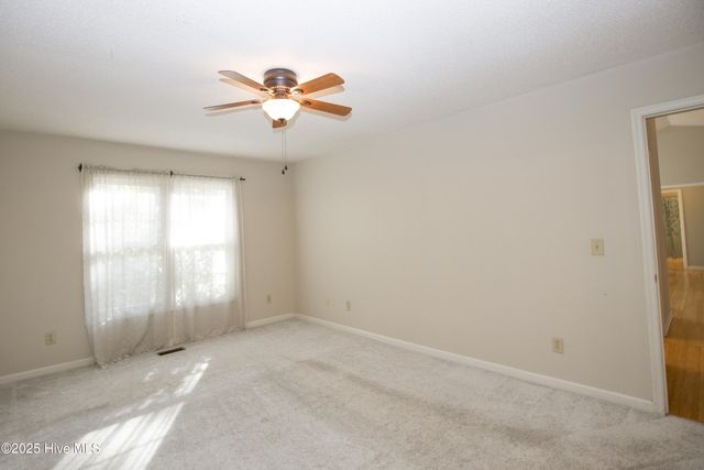 65 Live Oak Lane, Pinehurst, NC 28374