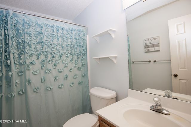 65 Live Oak Lane, Pinehurst, NC 28374