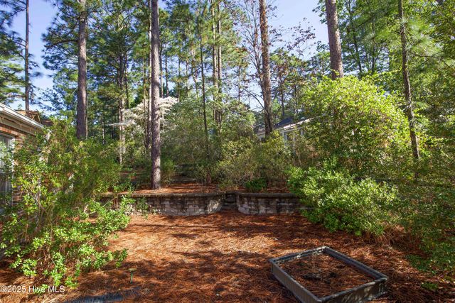 65 Live Oak Lane, Pinehurst, NC 28374