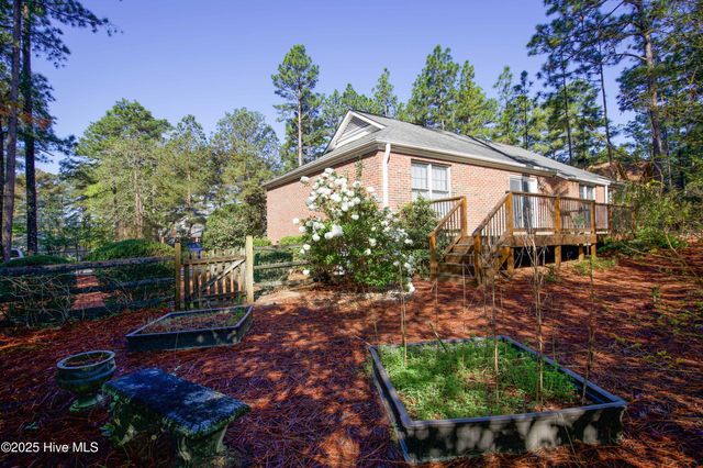 65 Live Oak Lane, Pinehurst, NC 28374