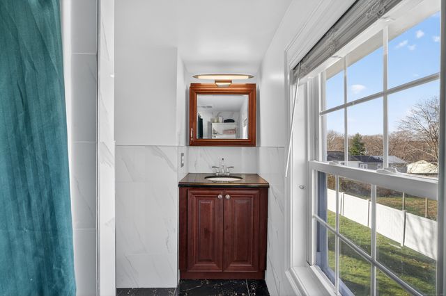 110 Fenwick Street, West Haven, CT 06516