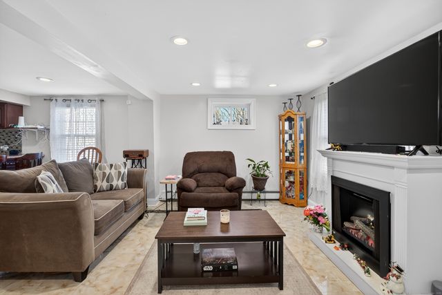 110 Fenwick Street, West Haven, CT 06516