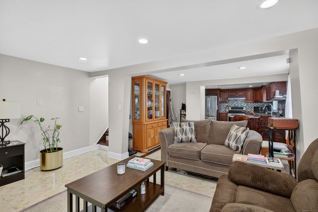 110 Fenwick Street, West Haven, CT 06516