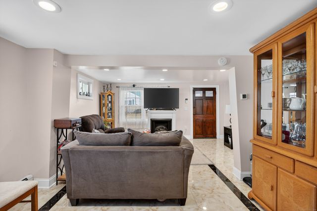 110 Fenwick Street, West Haven, CT 06516