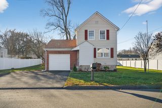 110 Fenwick Street, West Haven, CT 06516