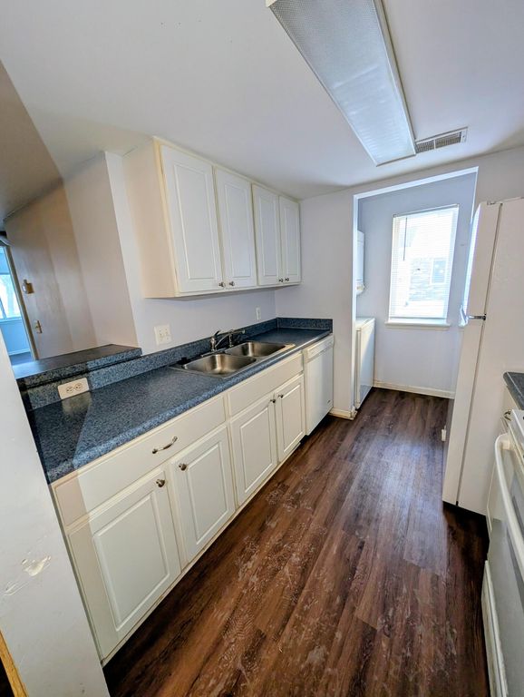 849 Brandon Avenue, Pontiac, MI 48340