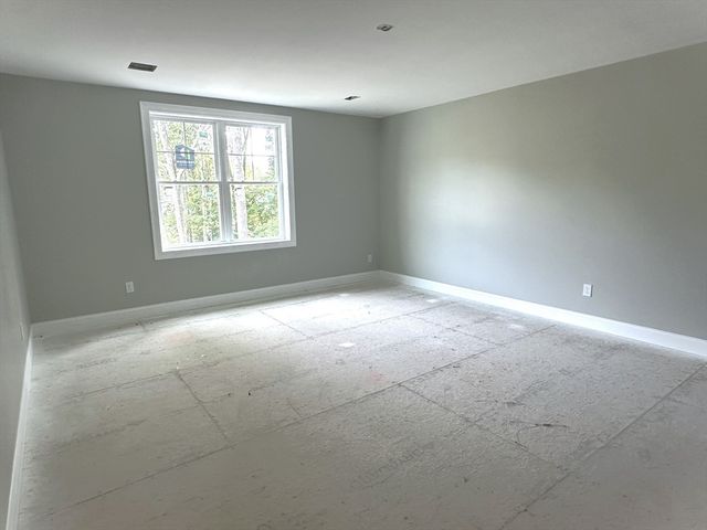 3 Clermont Way, Freetown, MA 02717