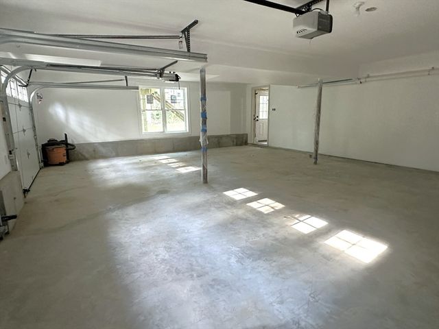 3 Clermont Way, Freetown, MA 02717