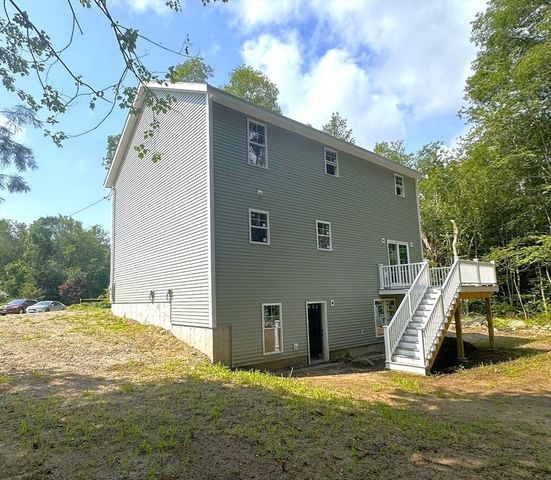 3 Clermont Way, Freetown, MA 02717