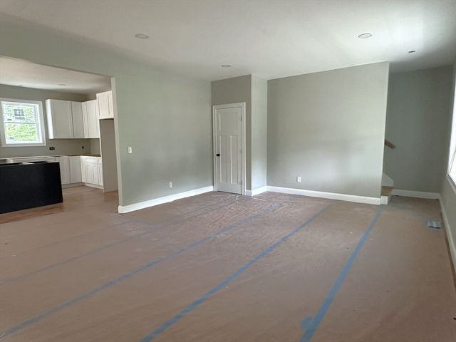 3 Clermont Way, Freetown, MA 02717