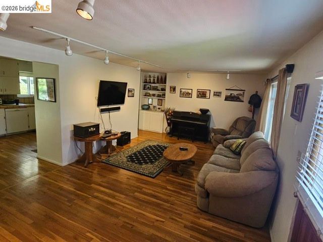 19967 Peaceful Oak, Sonora, CA 95370