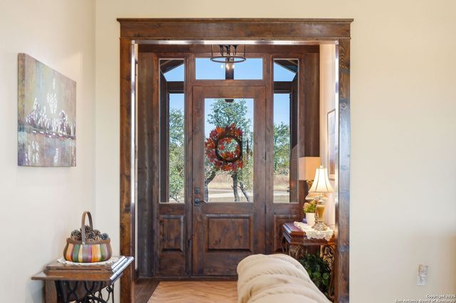 601 Garrison Rd, Fredericksburg, TX 78624